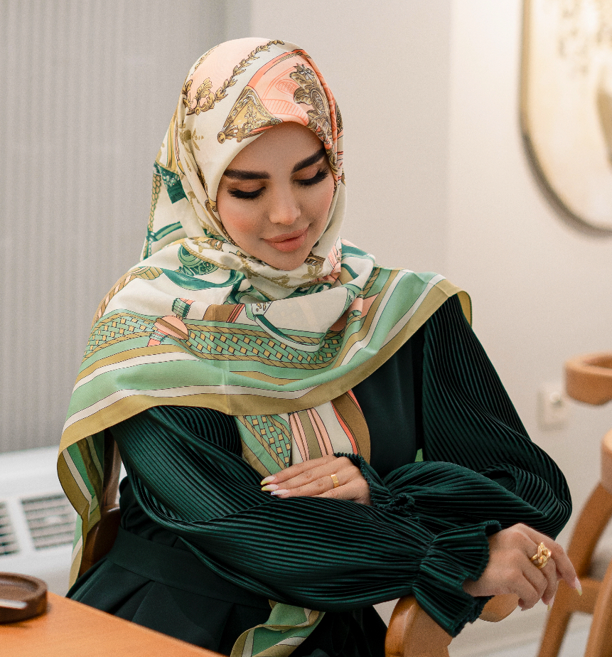 عبای مجلسی زنانه ( عبای آستین پلیسه)