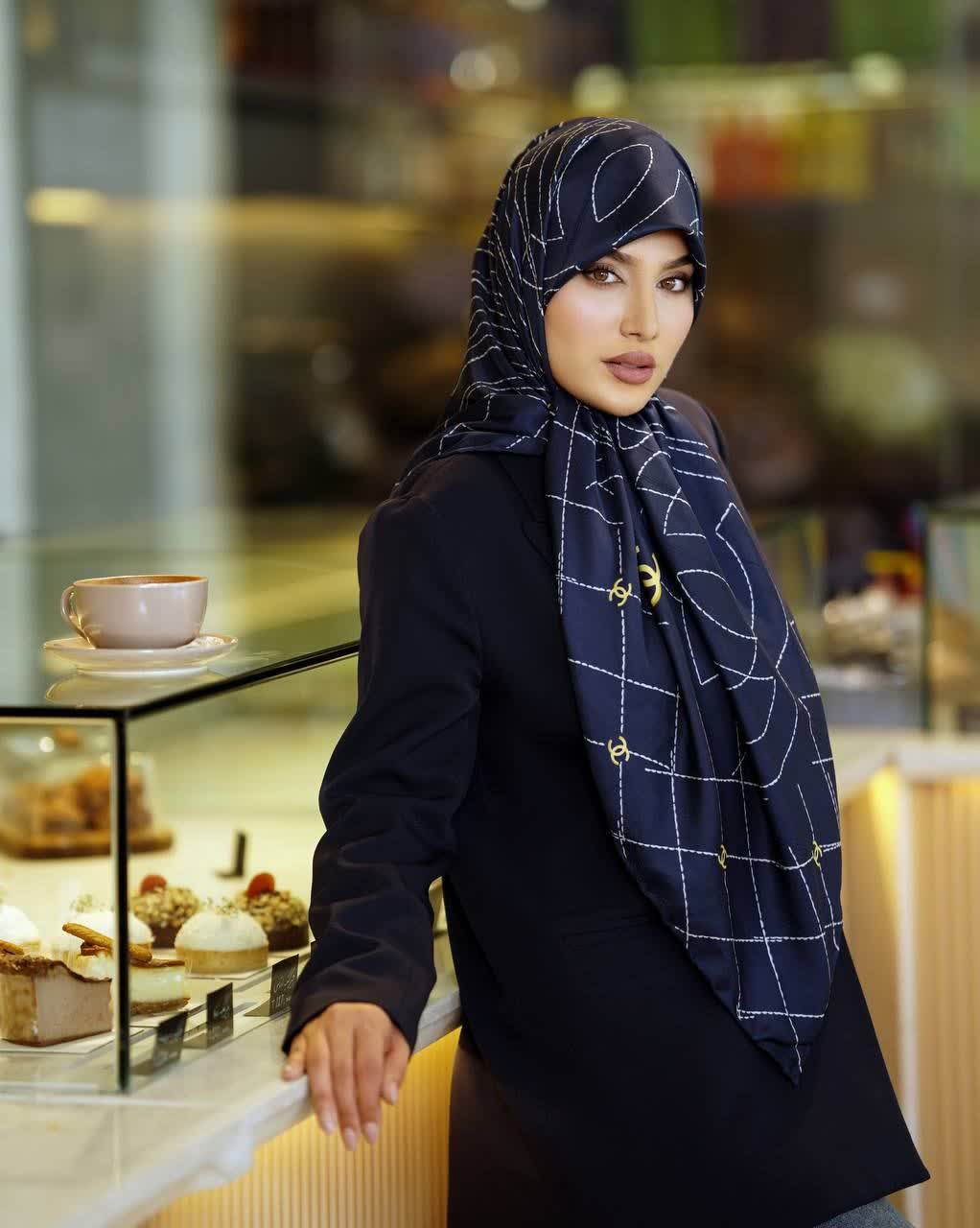 روسری ابریشم ژاکارد مجلسی قواره ۱۴۰