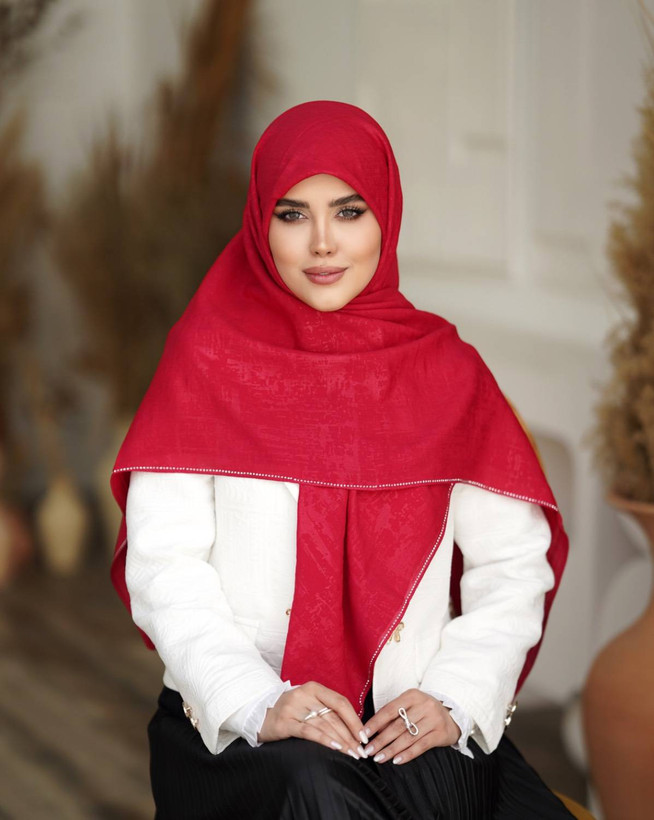 روسری نخی مجلسی طرح پتینه دور نگین قواره ۱۴۰