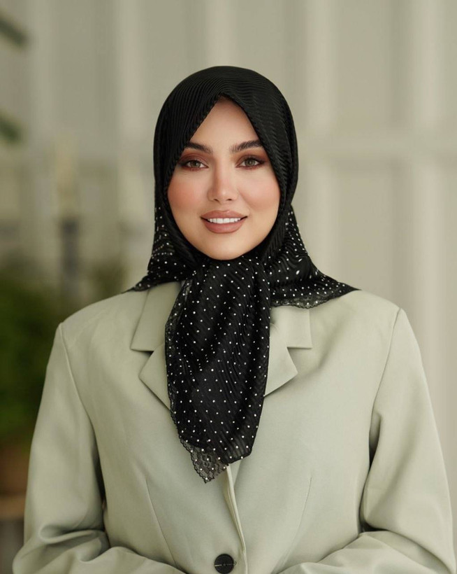 روسری مجلسی زنانه جنس ژان ژان دور نگین و گیپور قواره کوتاه