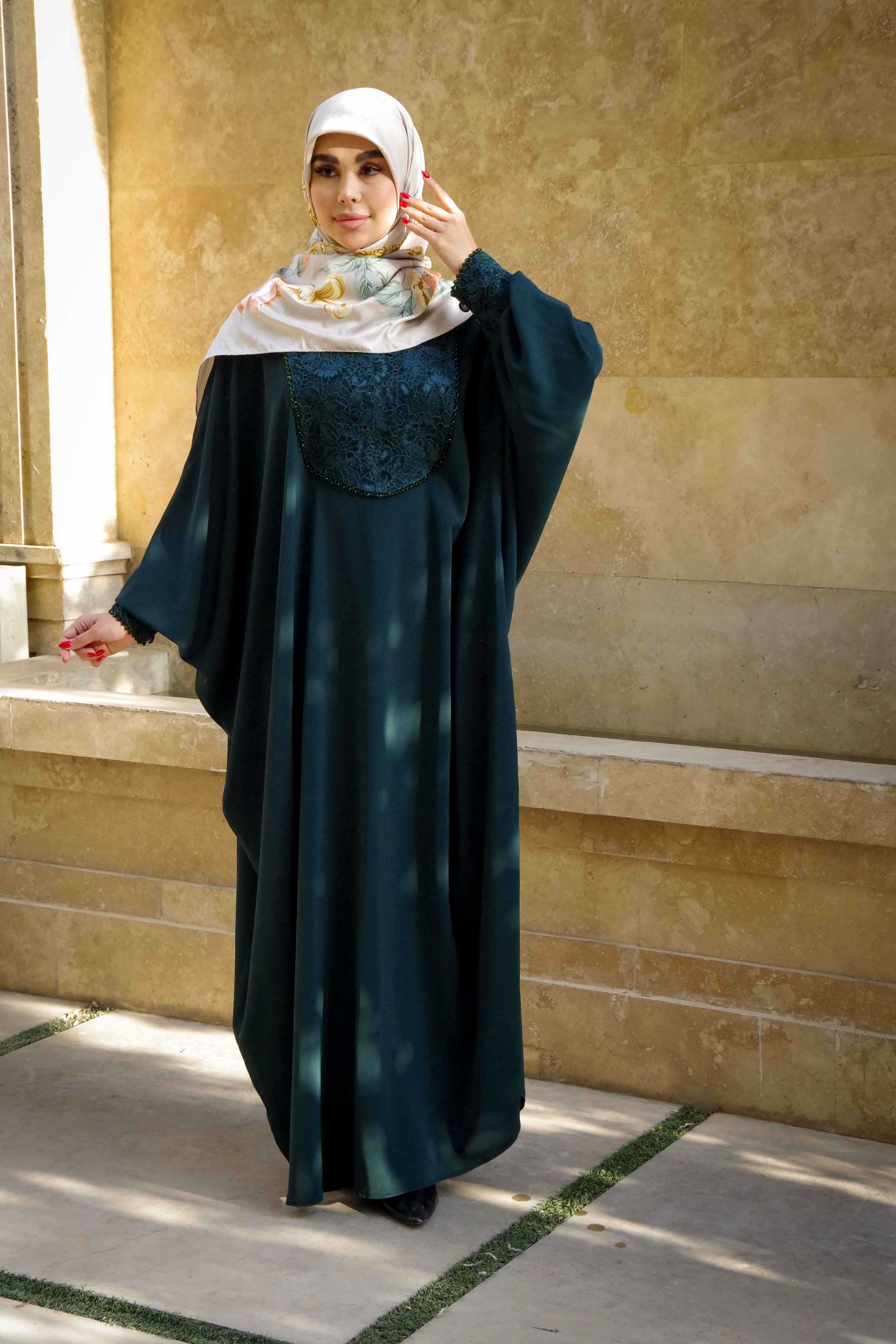 عبای مجلسی کار شده زنانه ( عبای نیلا ) - عبای بحرینی