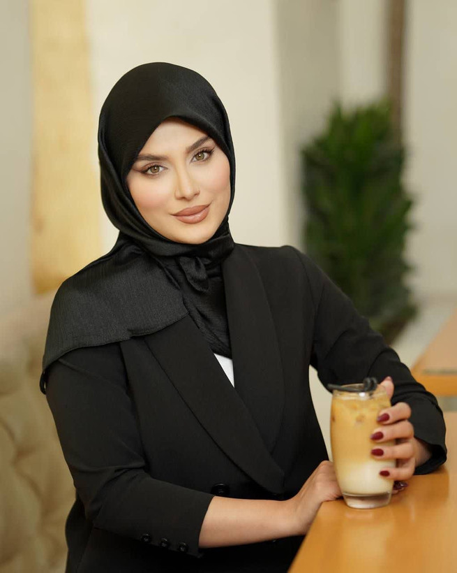 روسری مجلسی زنانه مشکی جت بلک جنس کریستال